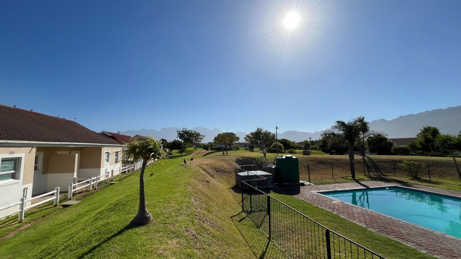 2 Bedroom Property for Sale in Whispering Pines Western Cape